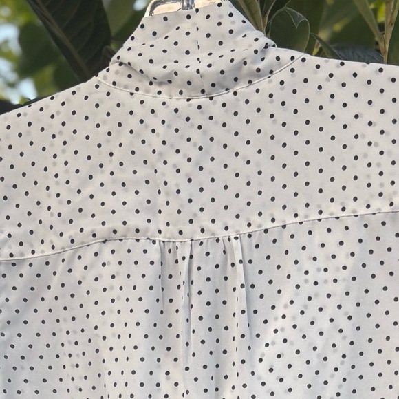 Jones New York Sleeveless Polka Dot Button Front Tie Collar Blouse Size Large - Picture 6 of 6